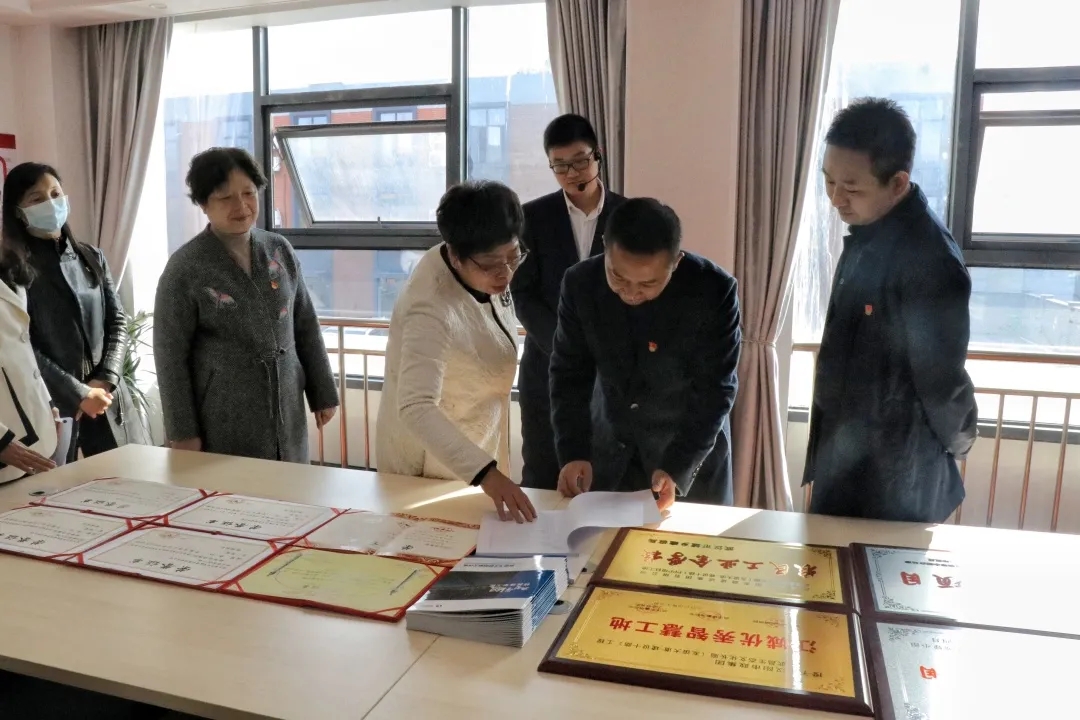 ���Ź����217��(�й���)����