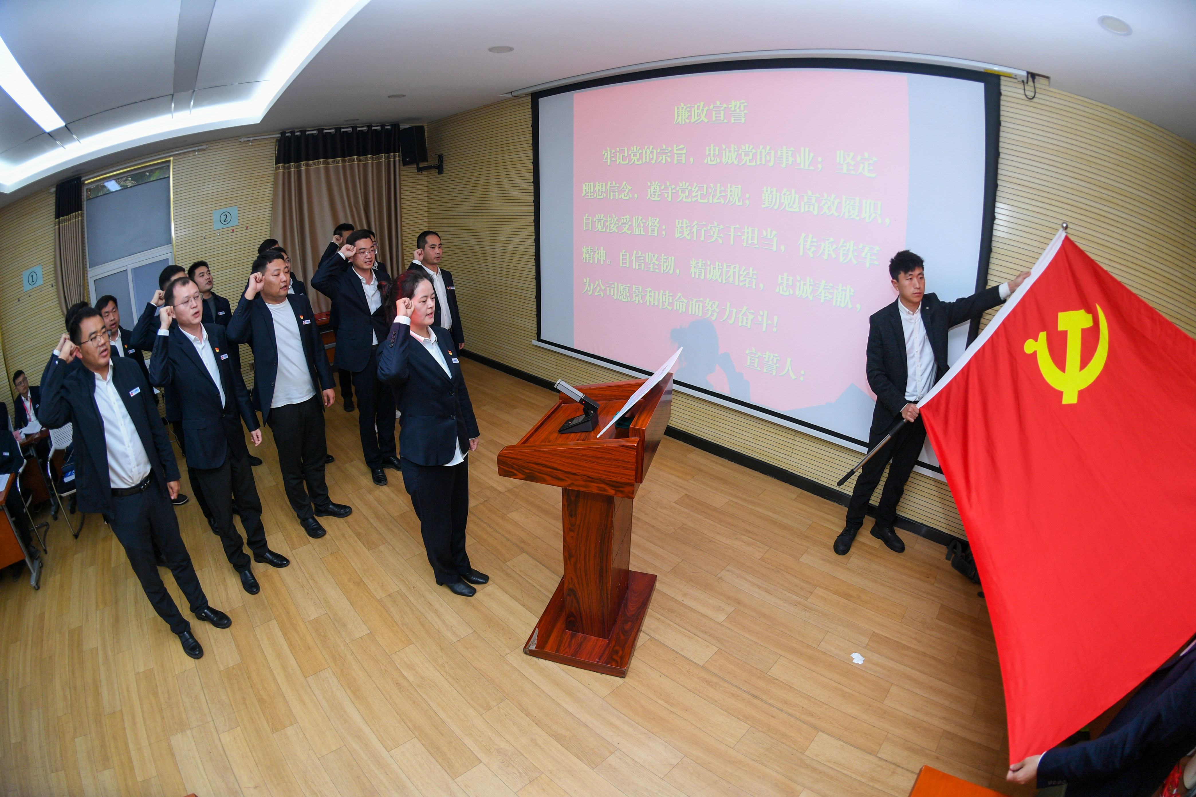 ���Ź����217��(�й���)����