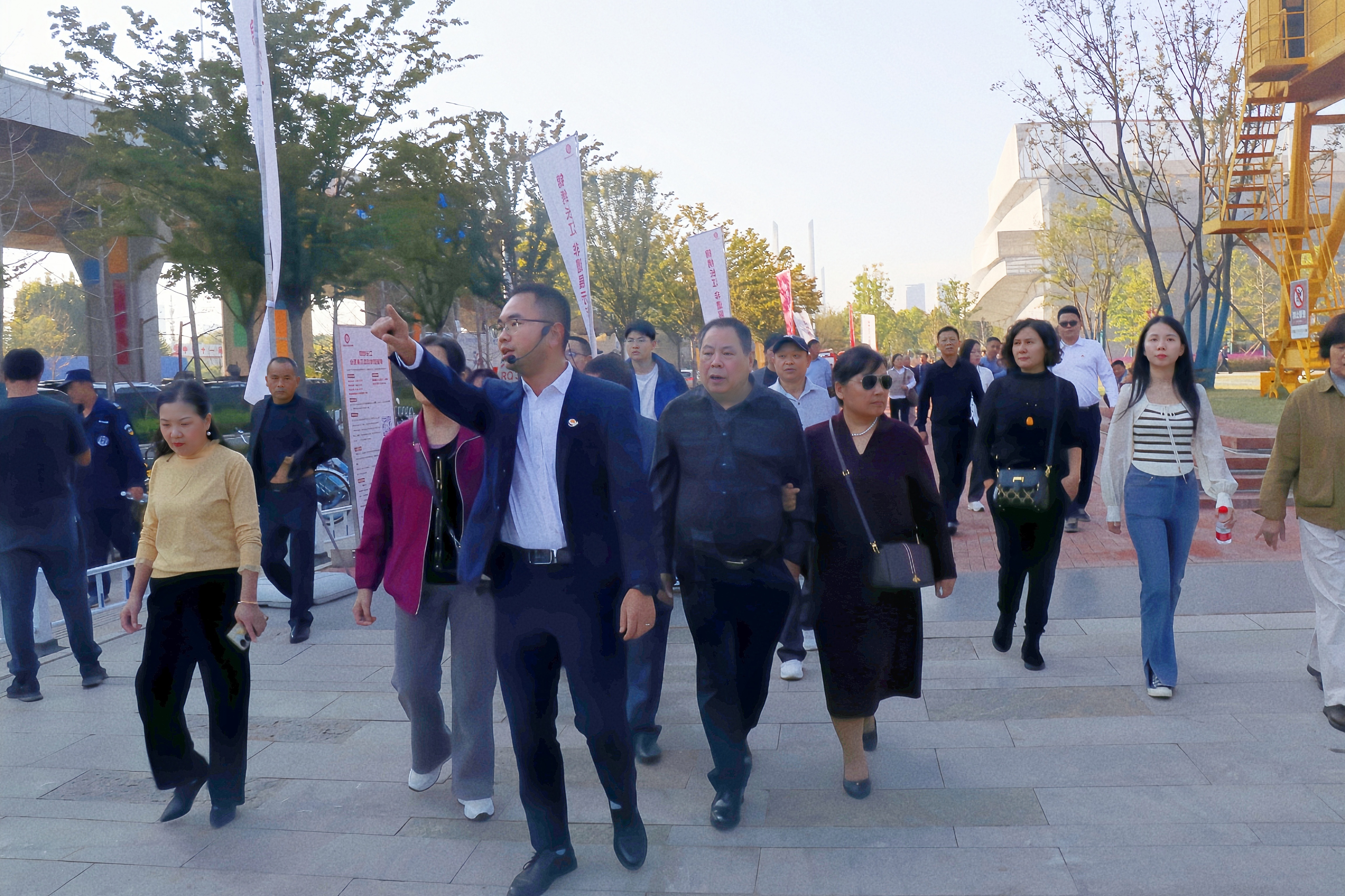 ���Ź����217��(�й���)����