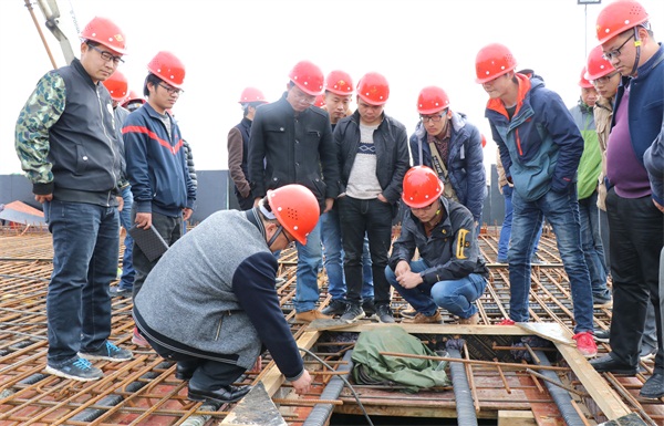 ���Ź����217��(�й���)����