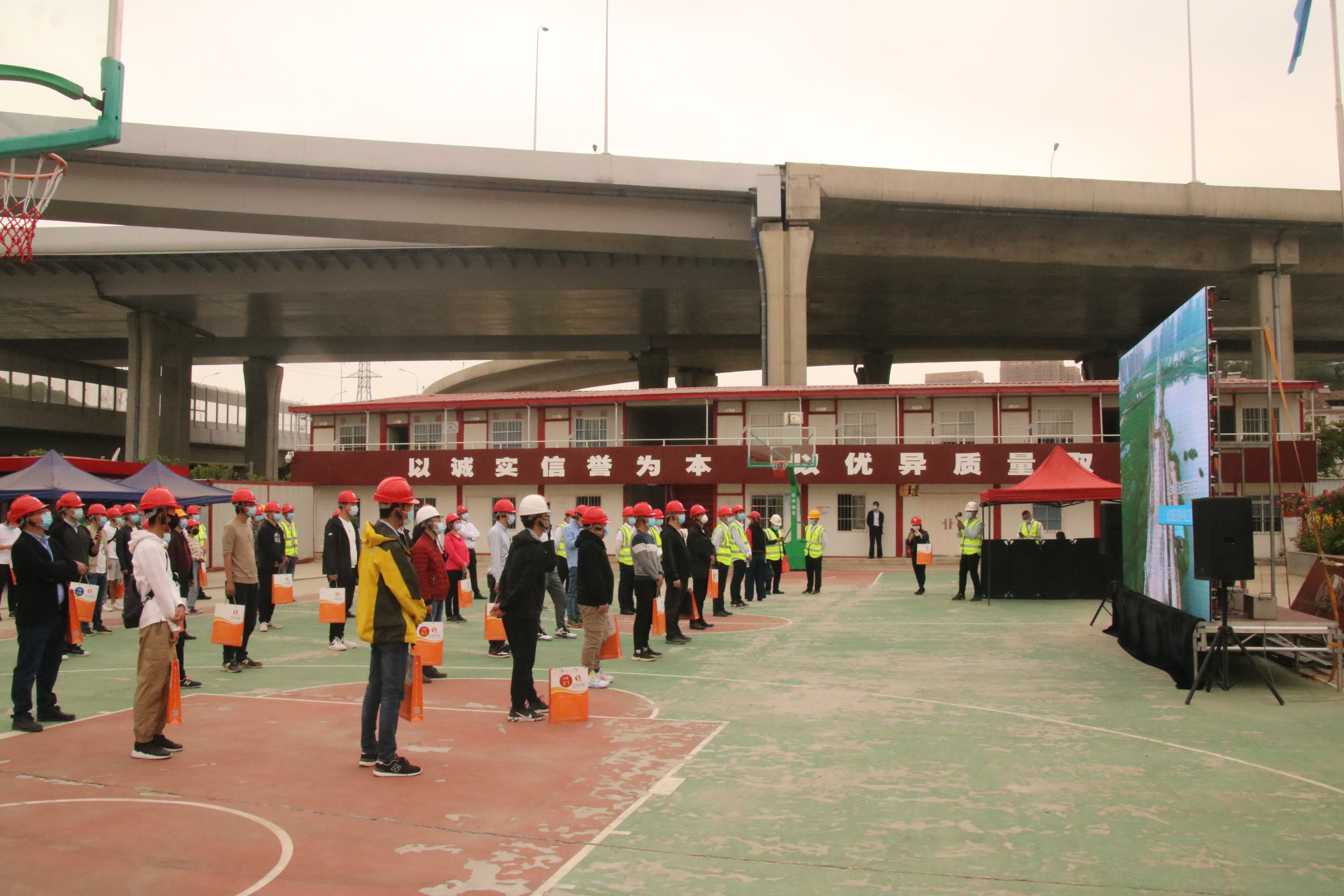 ���Ź����217��(�й���)����